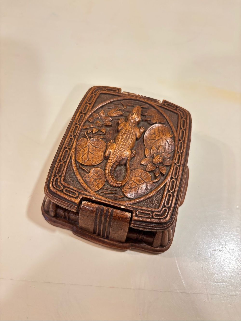 Rare Vintage Syroco Alligator Trinket Box Jewelry Box Faux Carved Wood